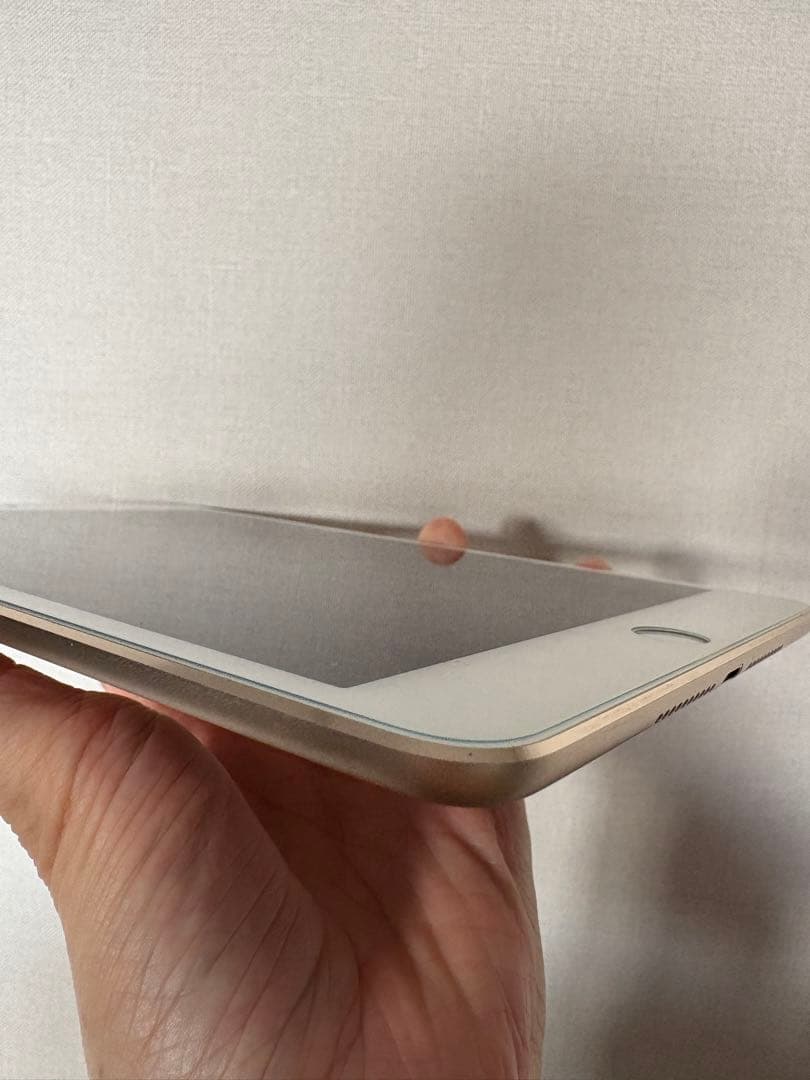 Apple iPad mini 第4世代 64GB ゴールド 本体