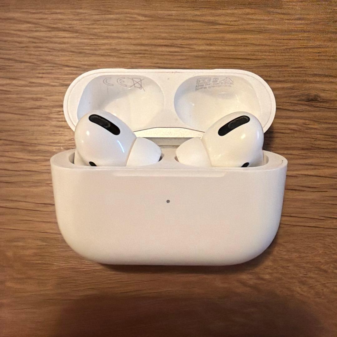 AirPods Pro 本体 充電ケース付き（第2世代）