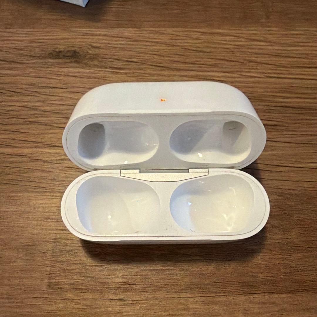 AirPods Pro 本体 充電ケース付き（第2世代）