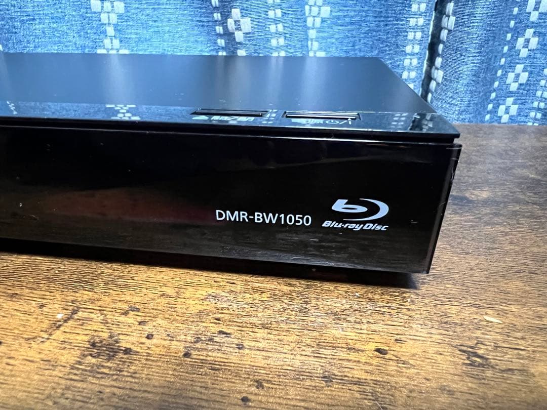 【2018年製】パナソニック ブルーレイレコーダー DMR-BW1050