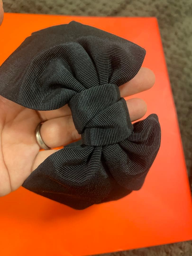 新品Jennifer Ouelletteリボン カチューシャ