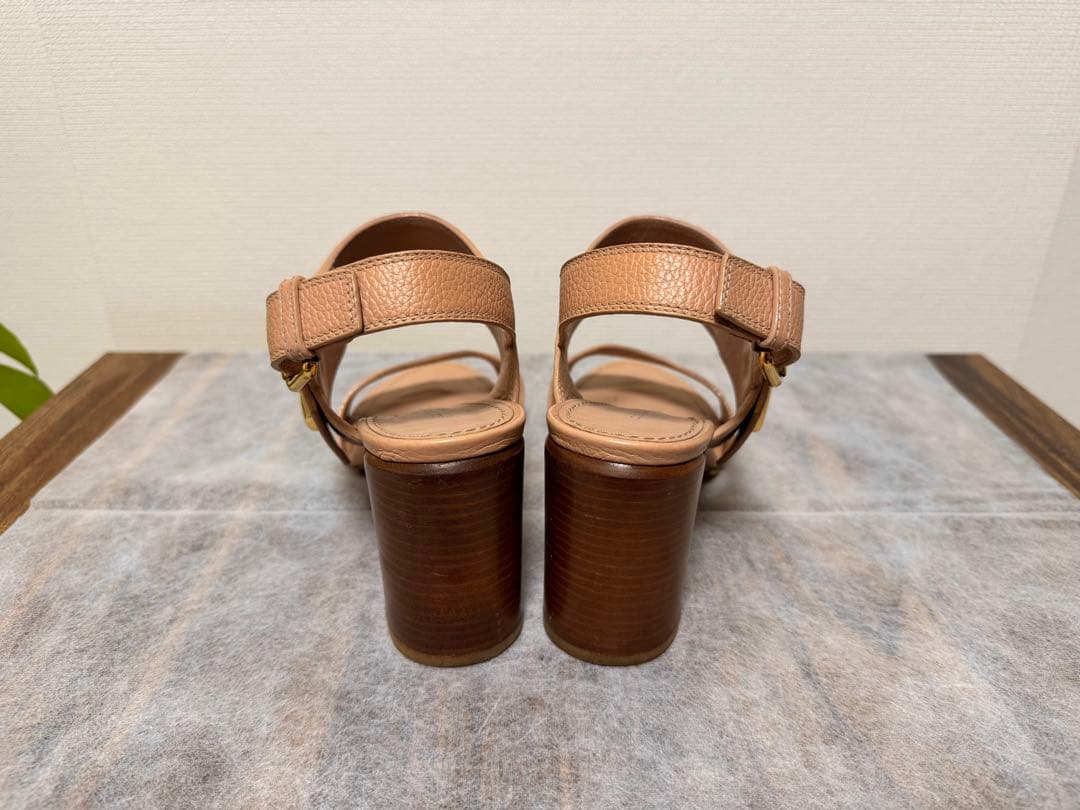 LOUIS VUITTON ホライズンライン　サンダル　ピンクベージュ 25cm