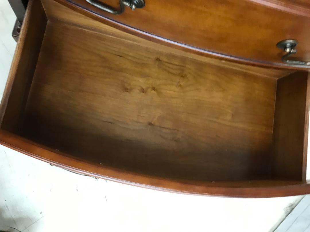 チェスト　ヨーロピアン　アンティーク　コンソール　北欧　クラシック　レトロ