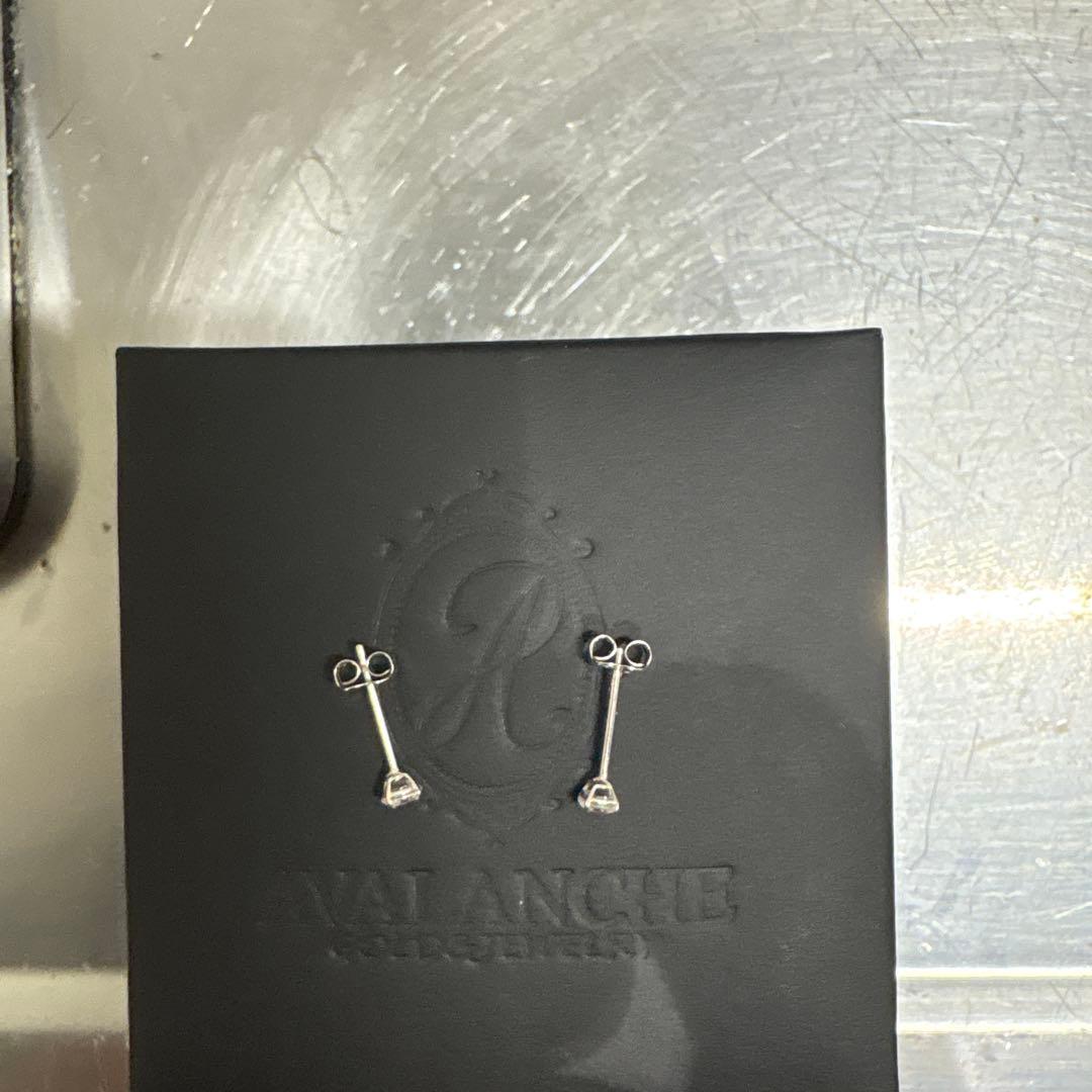 アバランチ　ピアス両耳