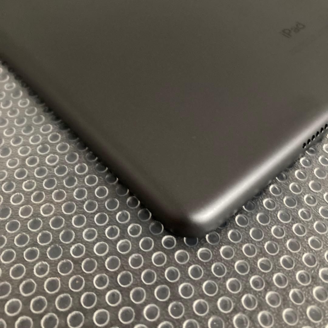 3253 電池最良好☆比較的美品☆iPad7第7世代32GB WIFIモデル☆