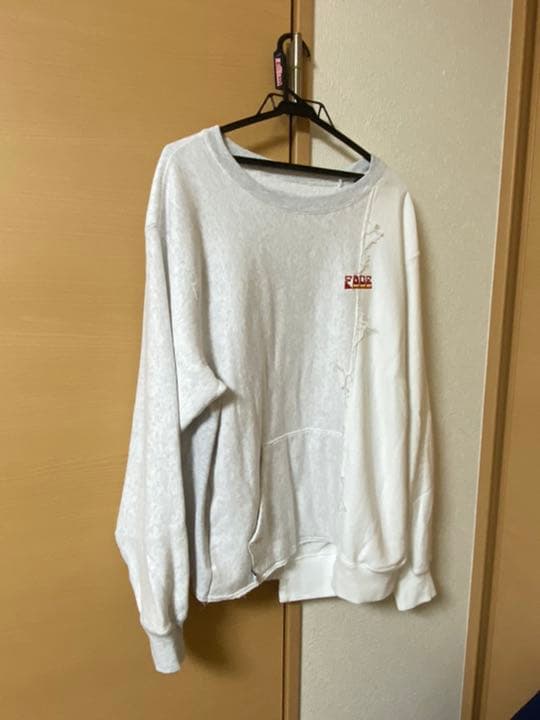 トップス SWITCHED XXL SWEAT SHIRT