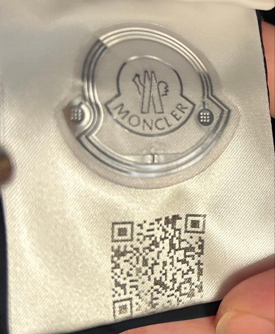 MONCLER ENETパーカー