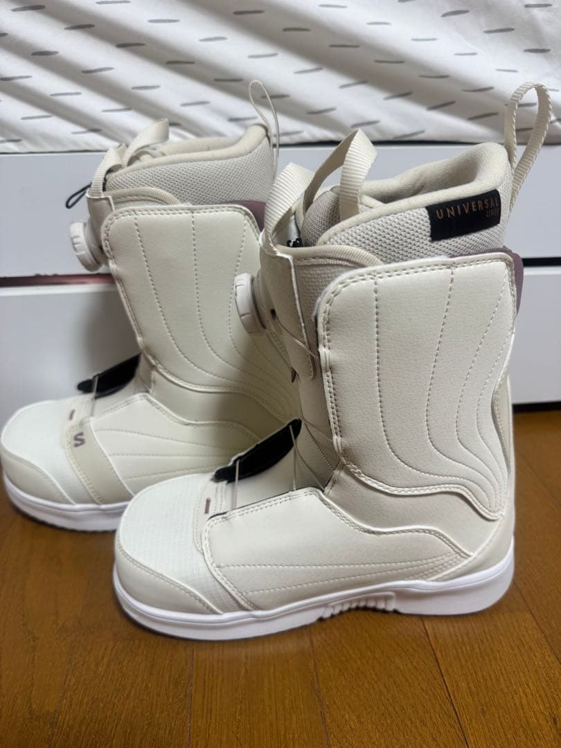 SALOMON PEARL 女性用スノーボードブーツ