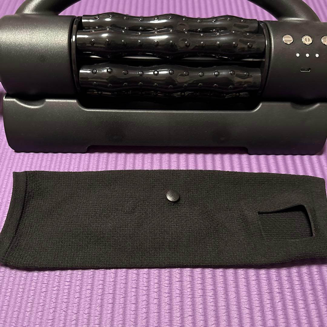 美品　EXTRA RELEASE GACKTプロデュース電動筋膜ローラー