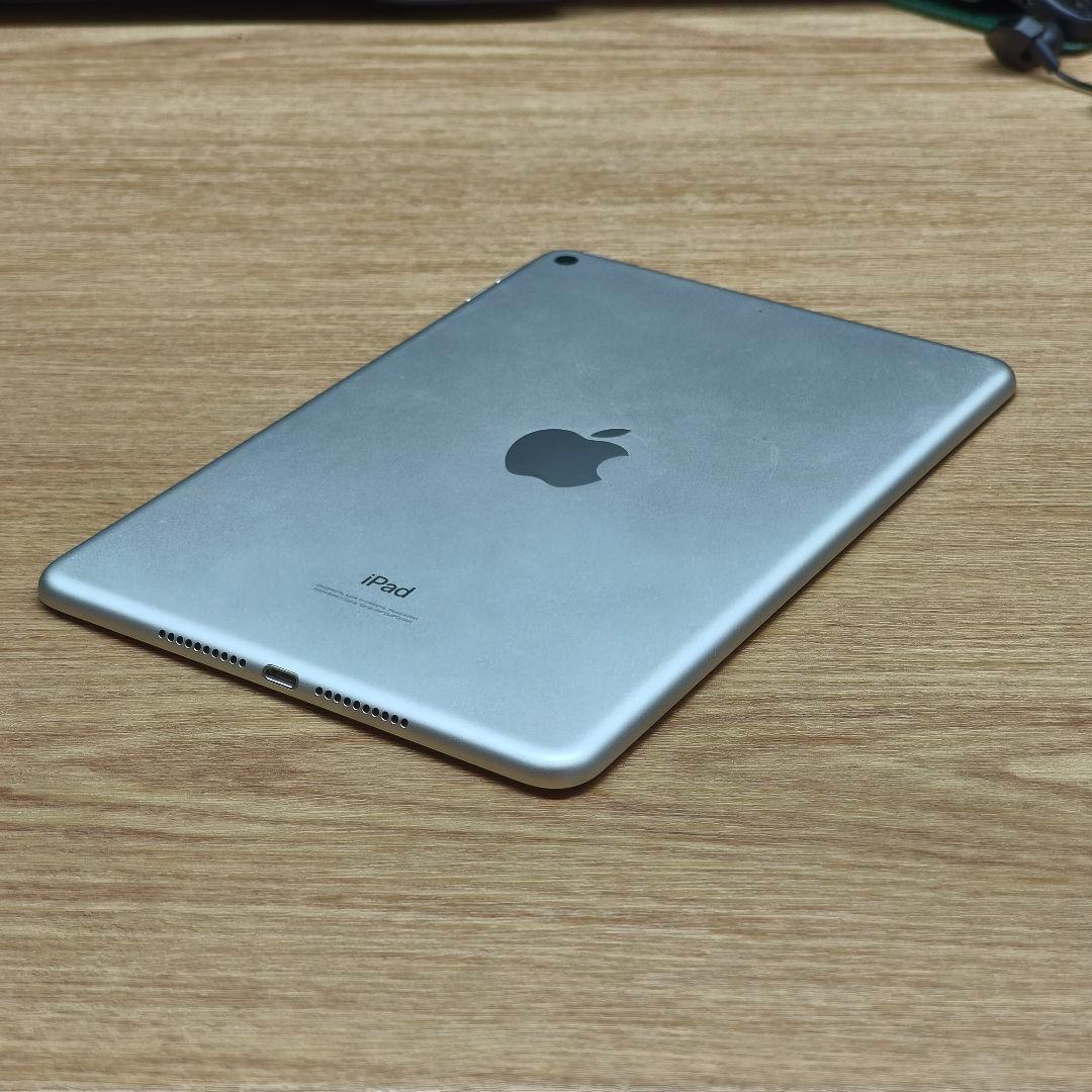 Apple iPad mini 第5世代 64GB WI-FI シルバー