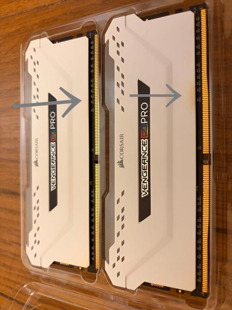 メモリー Corsair DDR4 32GB CMW32GX4M2E3200C16W