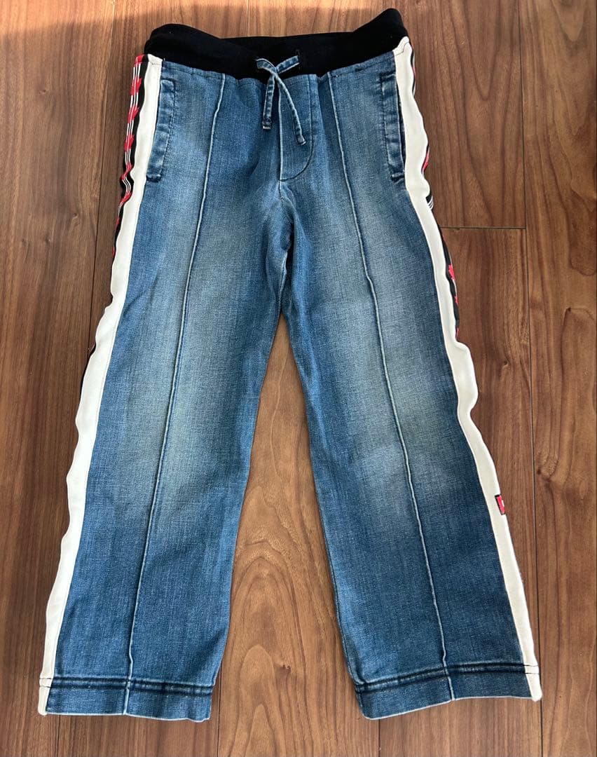 DSQUARED2ディースクエアードサイドボタン付きデニムパンツ 6y
