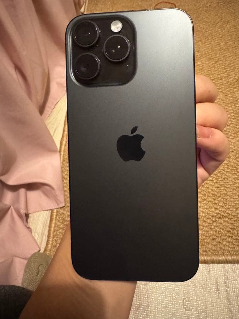 iPhone 16 pro max,11月17日純正画面交換し、バッテリー100