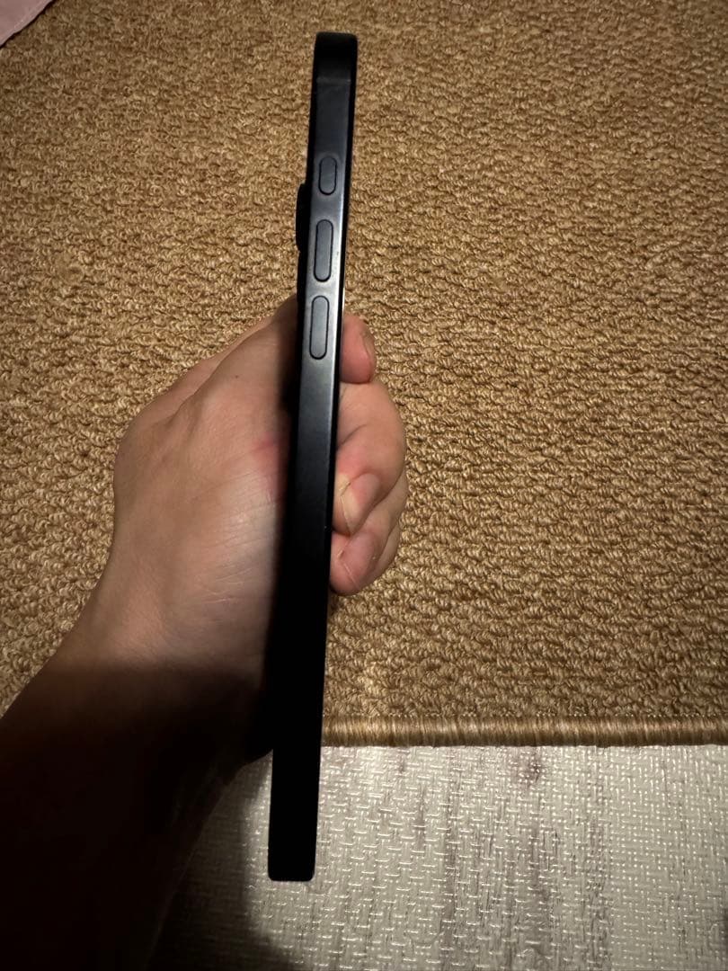 iPhone 16 pro max,11月17日純正画面交換し、バッテリー100