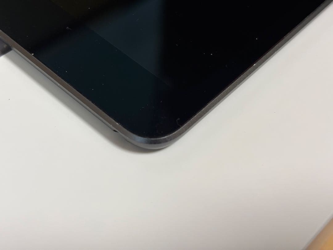 iPad AIR 第3世代 WIFI 64GB （液晶表示むらあり）