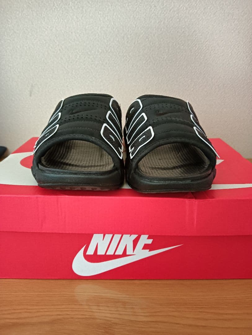 【ナイキ】エアモアアップテンポスライドサンダル