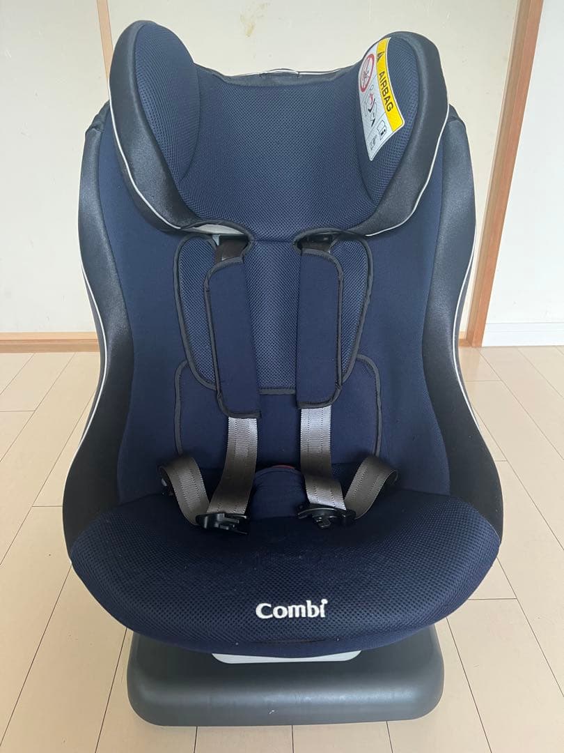 Combi コンビ チャイルドシート ウィゴーグランデ 新生児～4歳頃対応