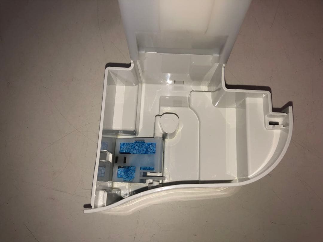 2023年製！SHARP 加湿空気清浄機　KC-P50-W