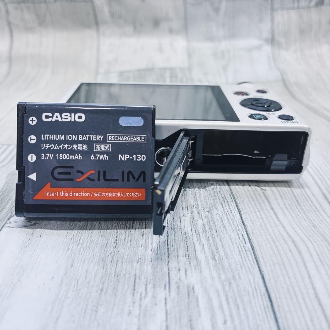 CASIO EXILIM カシオ コンパクトデジタルカメラ EX-ZR100