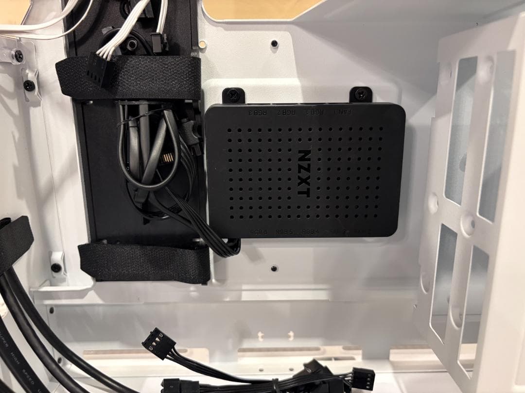 【美品】NZXT H9 Elite ホワイト PCケースCM-H91EW-01