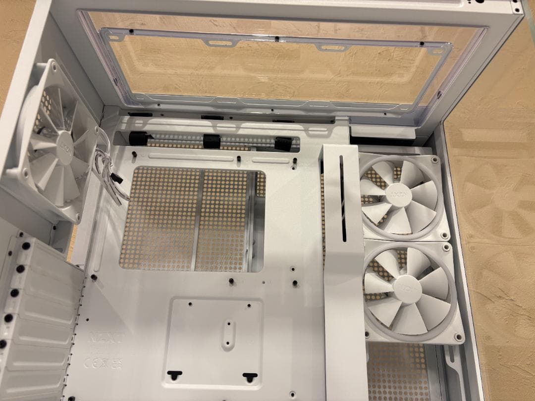 【美品】NZXT H9 Elite ホワイト PCケースCM-H91EW-01