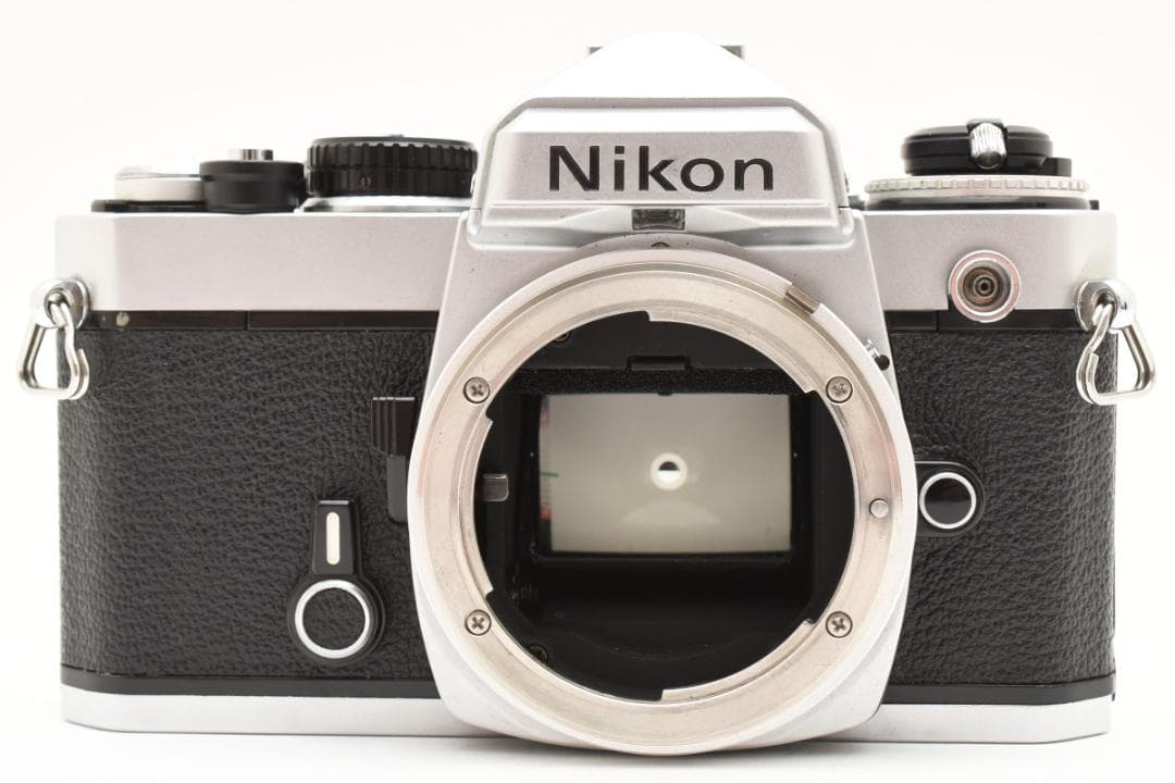 超美品 NIKON FE シルバー フィルムカメラ　モルト新品交換済 M297