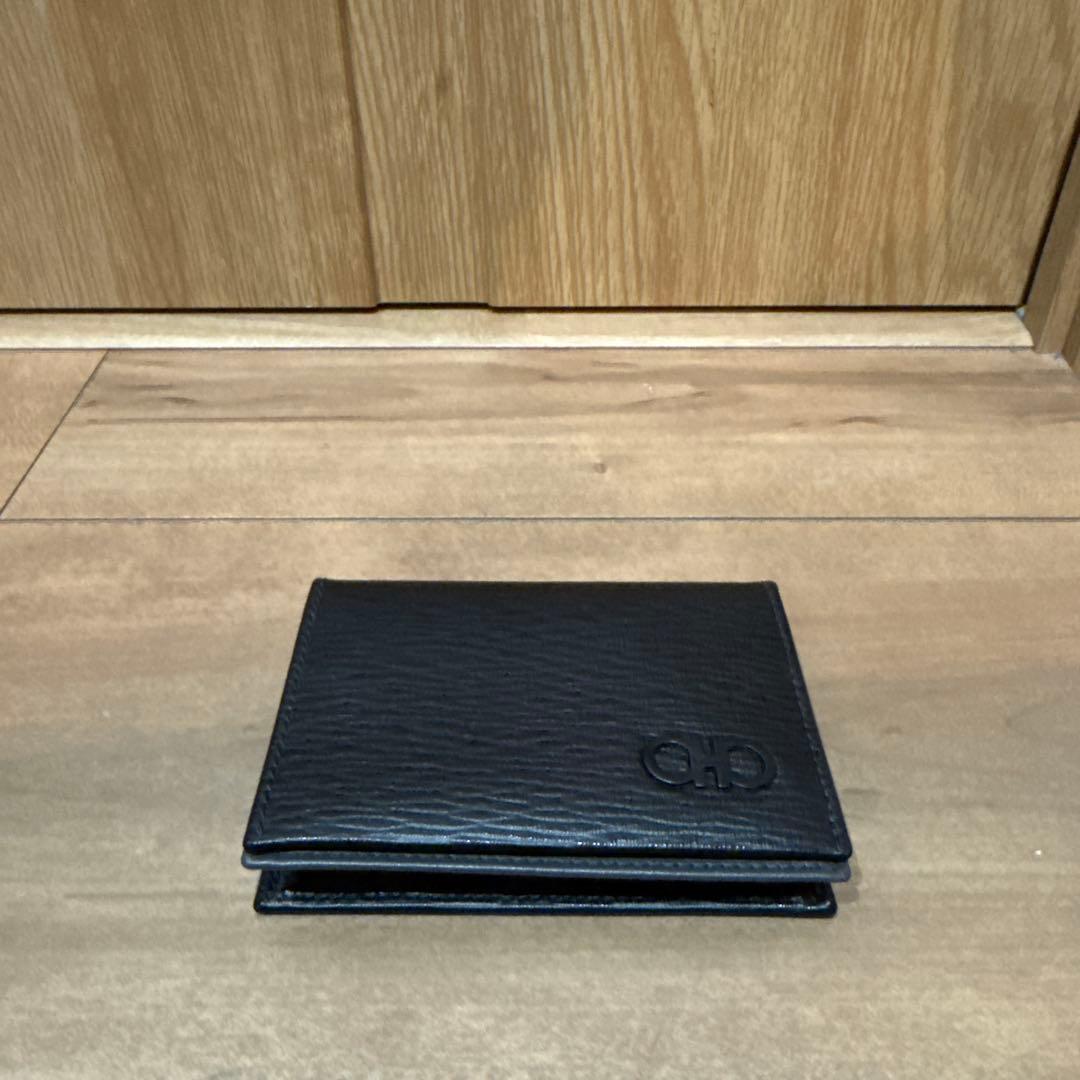 Salvatore Ferragamo フェラガモ　カードケース