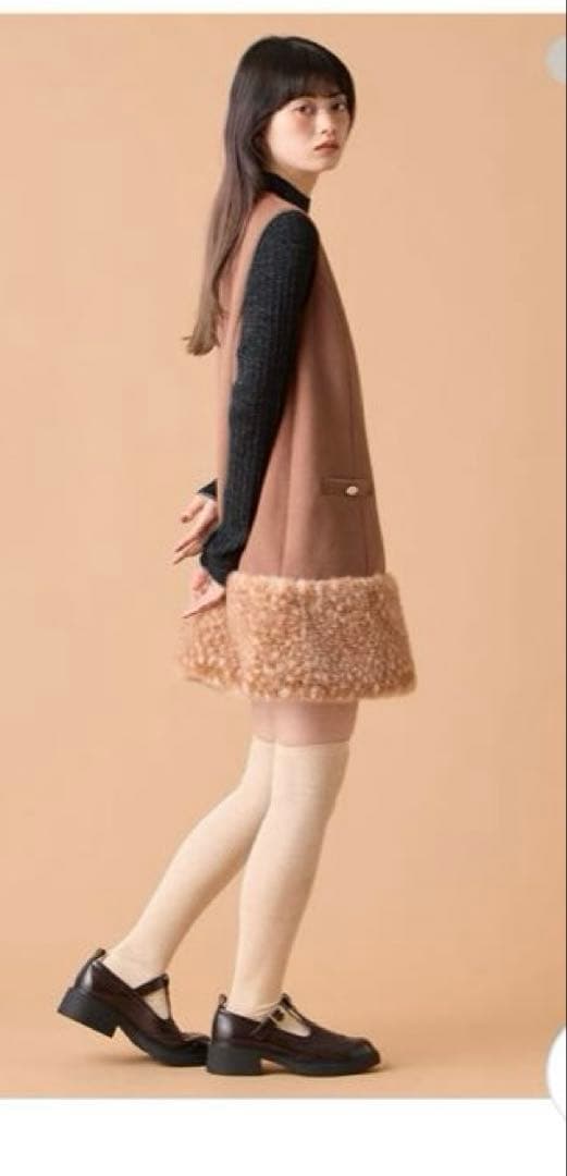 新作新品　完売商品　リリーブラウン♡ファードッキングミニワンピース