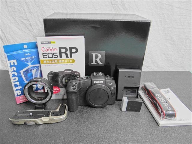 ★キャノン　EOS　RP　付属品多数　美品
