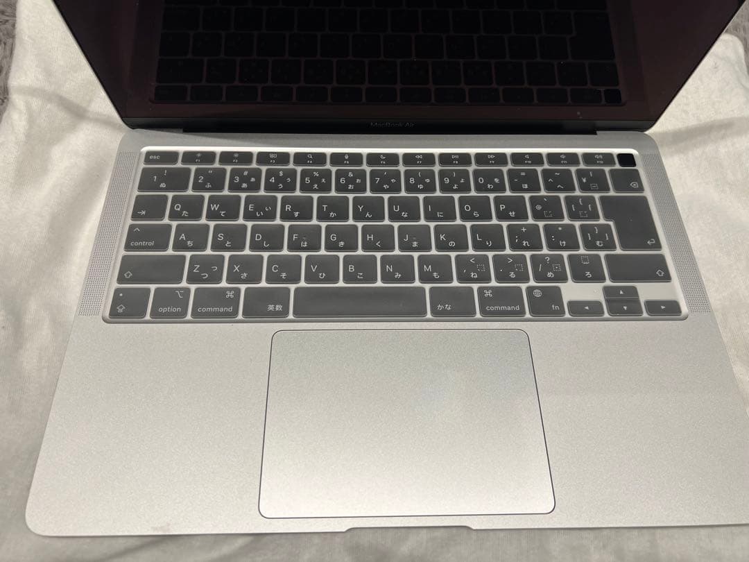 美品　MacBook Air 2020 M1 8GB 256GB