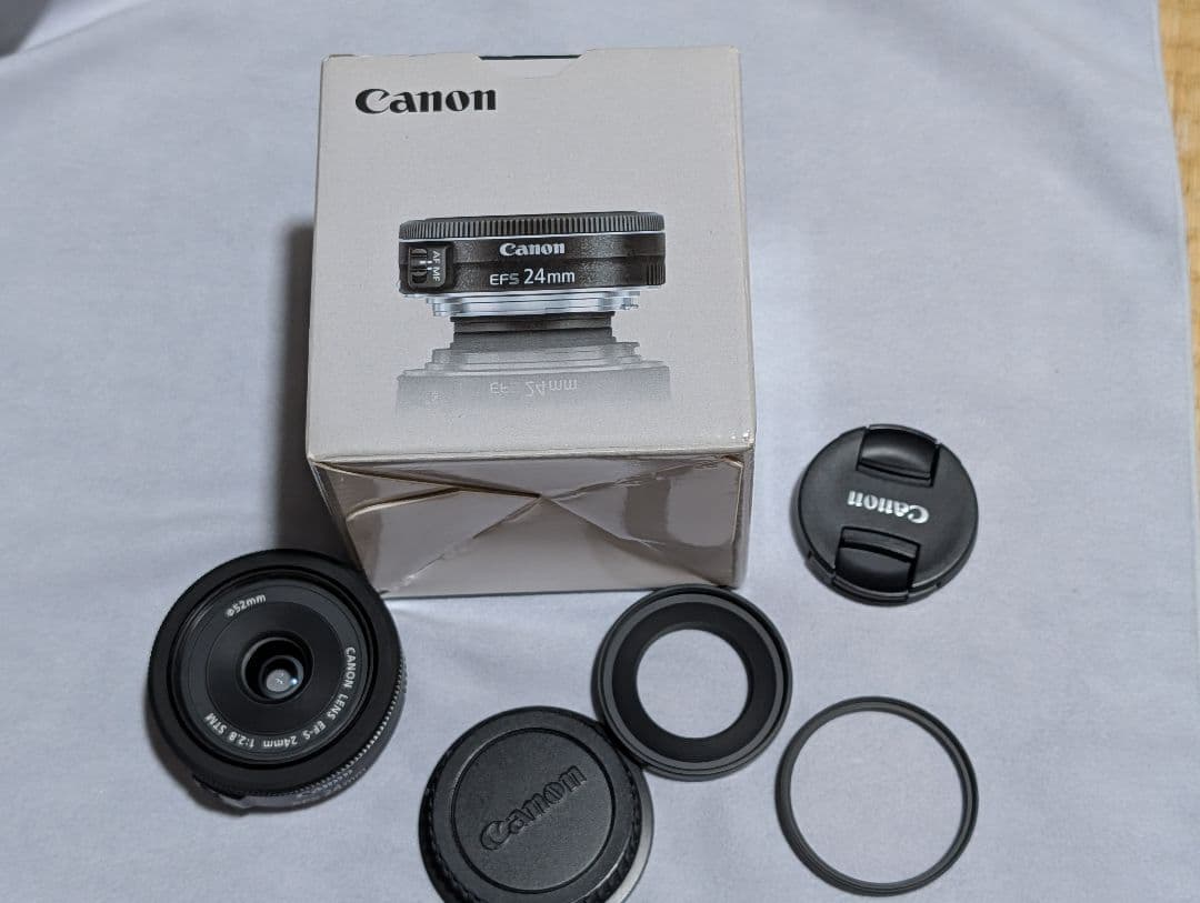 美品、Canon EF-S 24mm f/2.8 STM レンズ