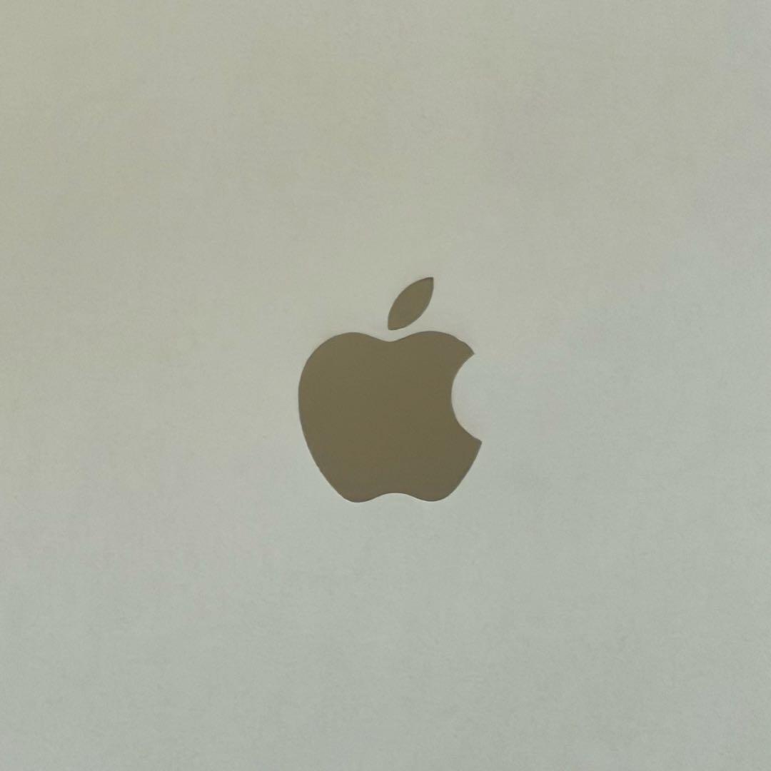 iPad 第11世代 A16 極美品 バッテリー100% 保証残あり