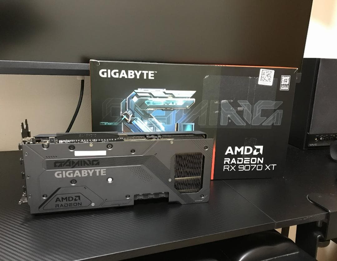 グラフィックボード・グラボ・ビデオカード GIGABYTE Radeon RX9070XT GAMING OC 16G