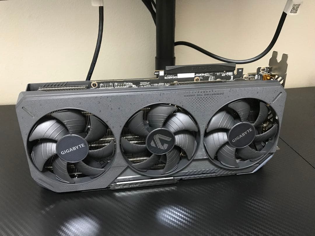 グラフィックボード・グラボ・ビデオカード GIGABYTE Radeon RX9070XT GAMING OC 16G