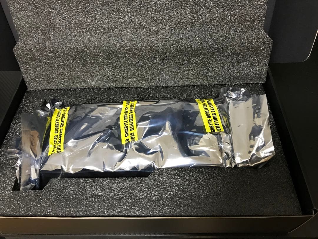 グラフィックボード・グラボ・ビデオカード GIGABYTE Radeon RX9070XT GAMING OC 16G