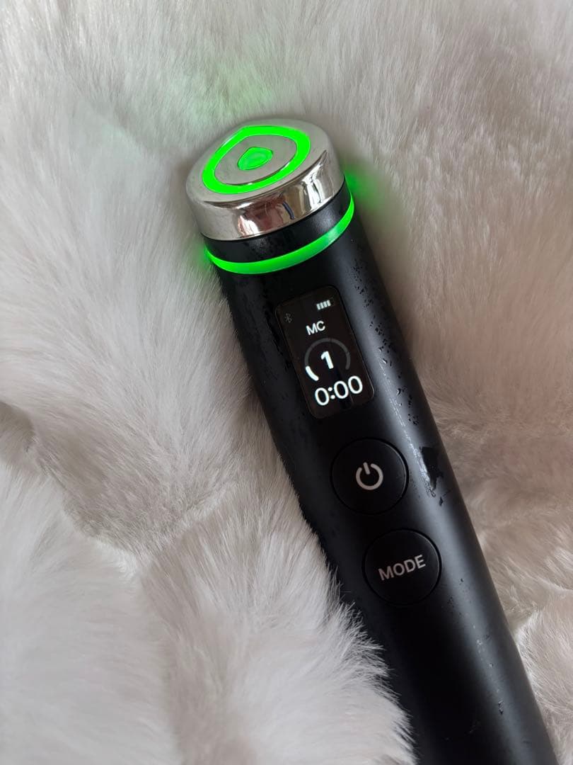 値下げ！メディキューブAGERブースタープロ 美顔器 美肌