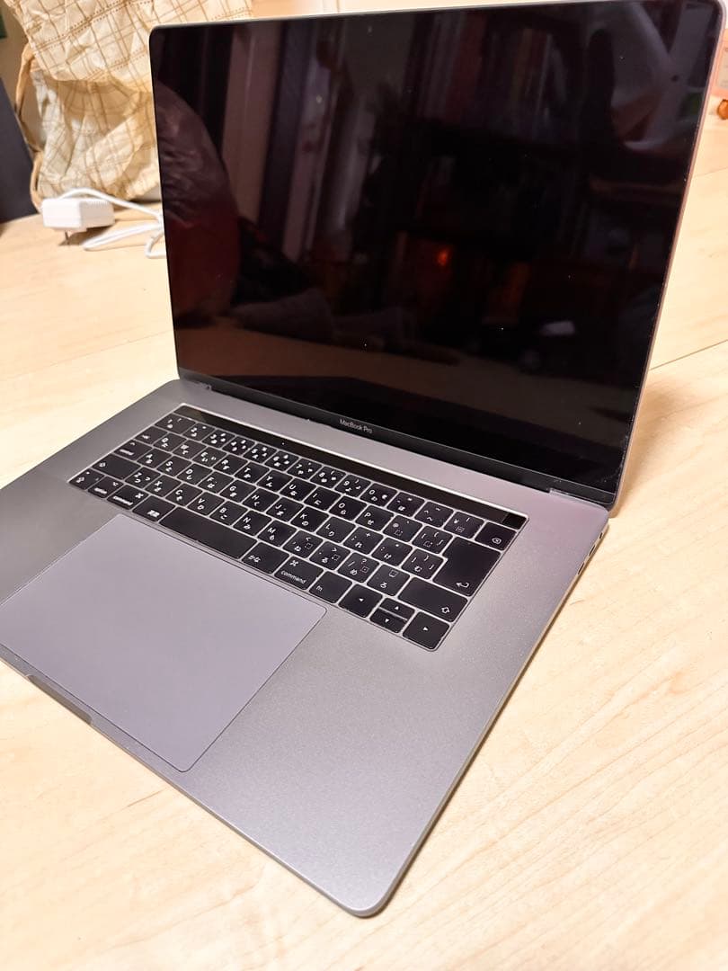 MacBook Pro スペースグレー 本体、2017年、15インチ