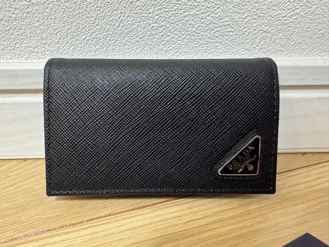 【未使用品】PRADA カードケース　名刺入れ　三角ロゴ　サフィアーノレザー　黒