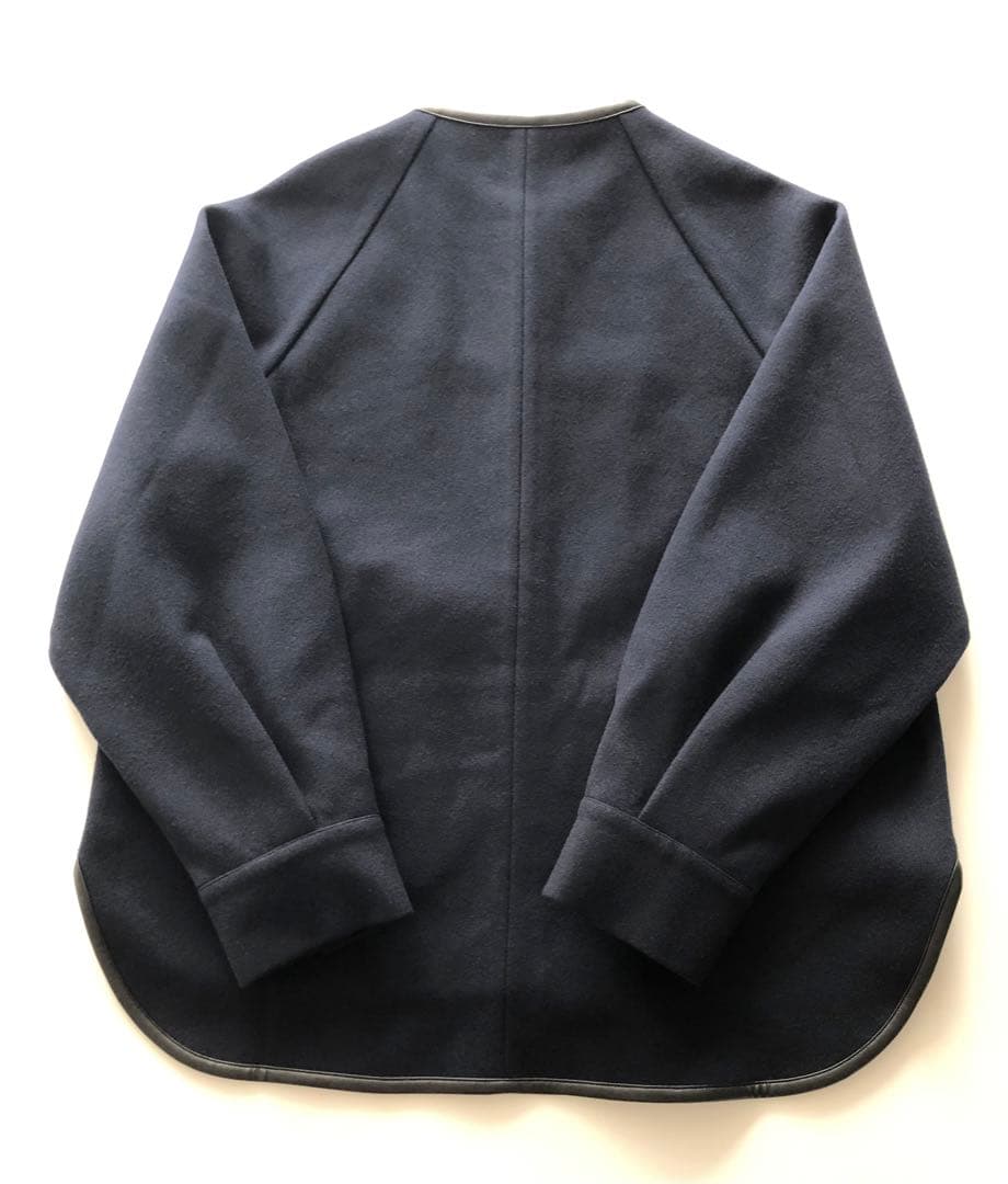 OUR パイピング使いのノーカラージャケット