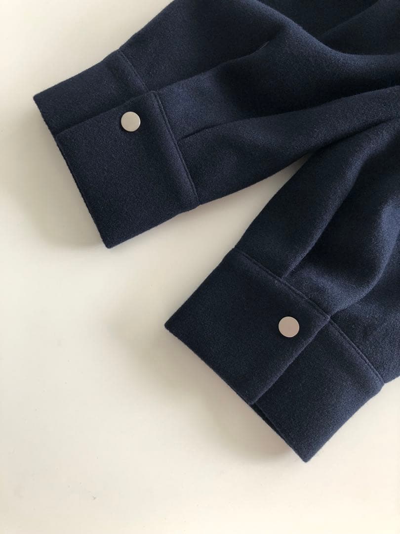 OUR パイピング使いのノーカラージャケット