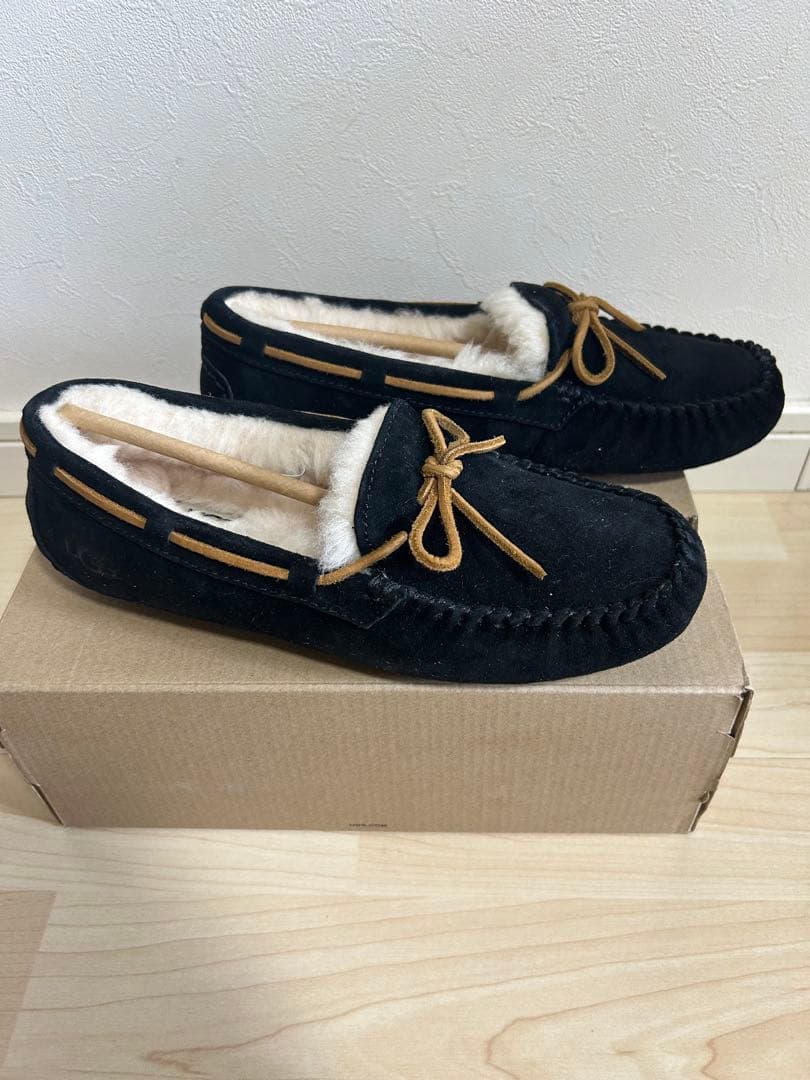 新品・未使用‼️UGG アグ ダコタ モカシン 23㎝