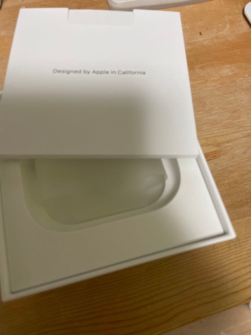 Apple AirPods Pro2 本体 充電ケース付き　イヤホンは左のみ