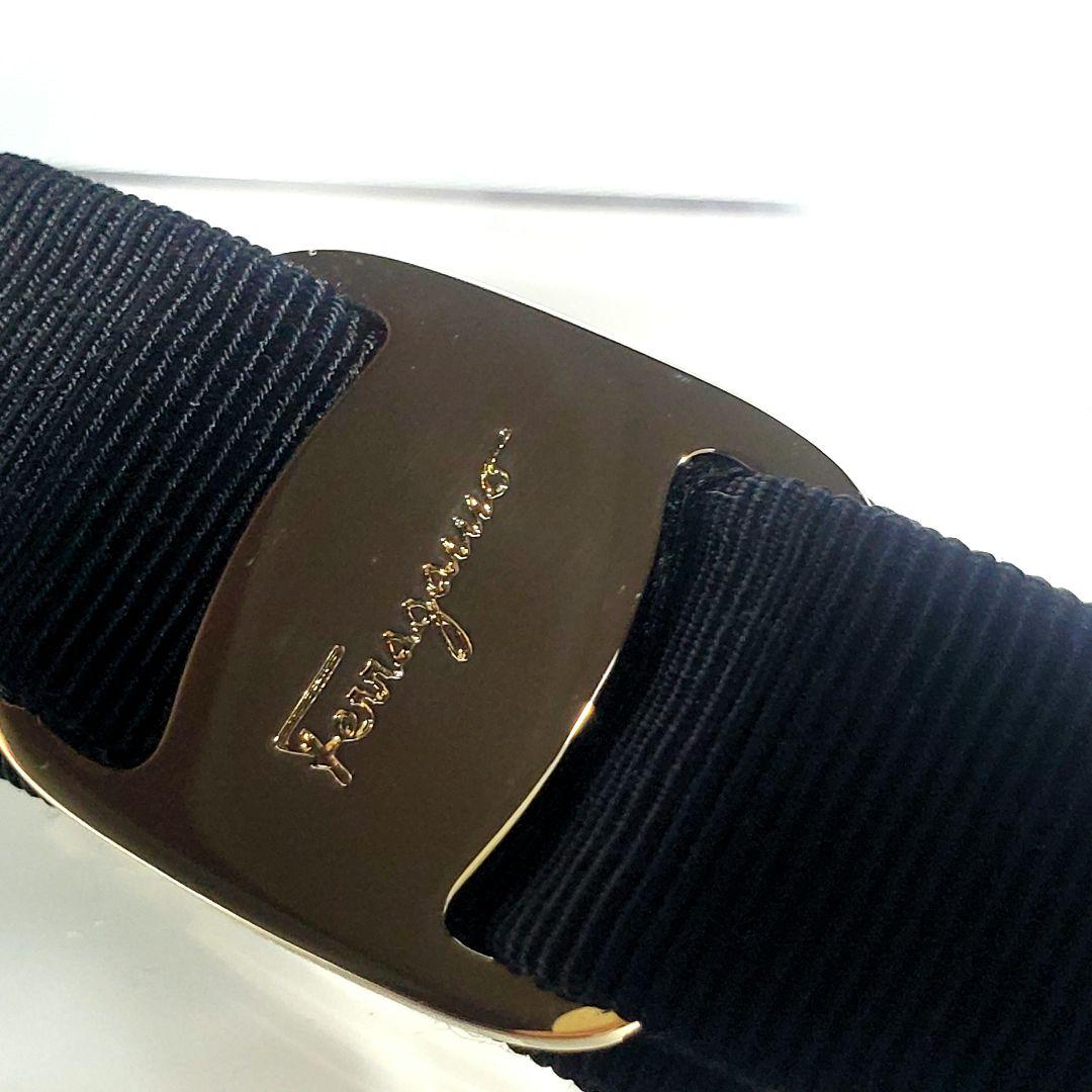 【週末限定セール☆極美品】フェラガモ ヴァラ バレッタ 黒×ゴールド h012