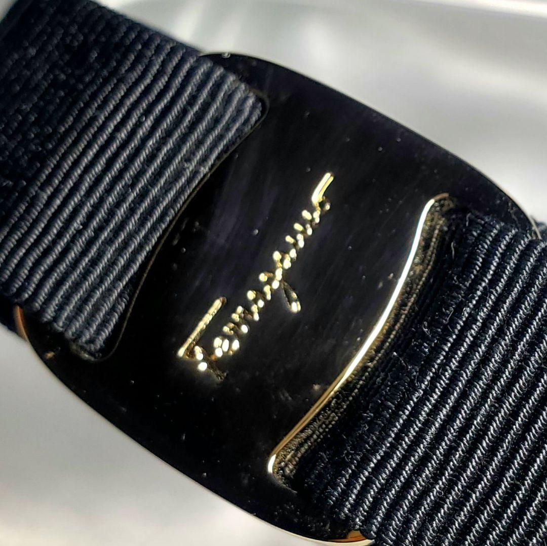 【週末限定セール☆極美品】フェラガモ ヴァラ バレッタ 黒×ゴールド h012