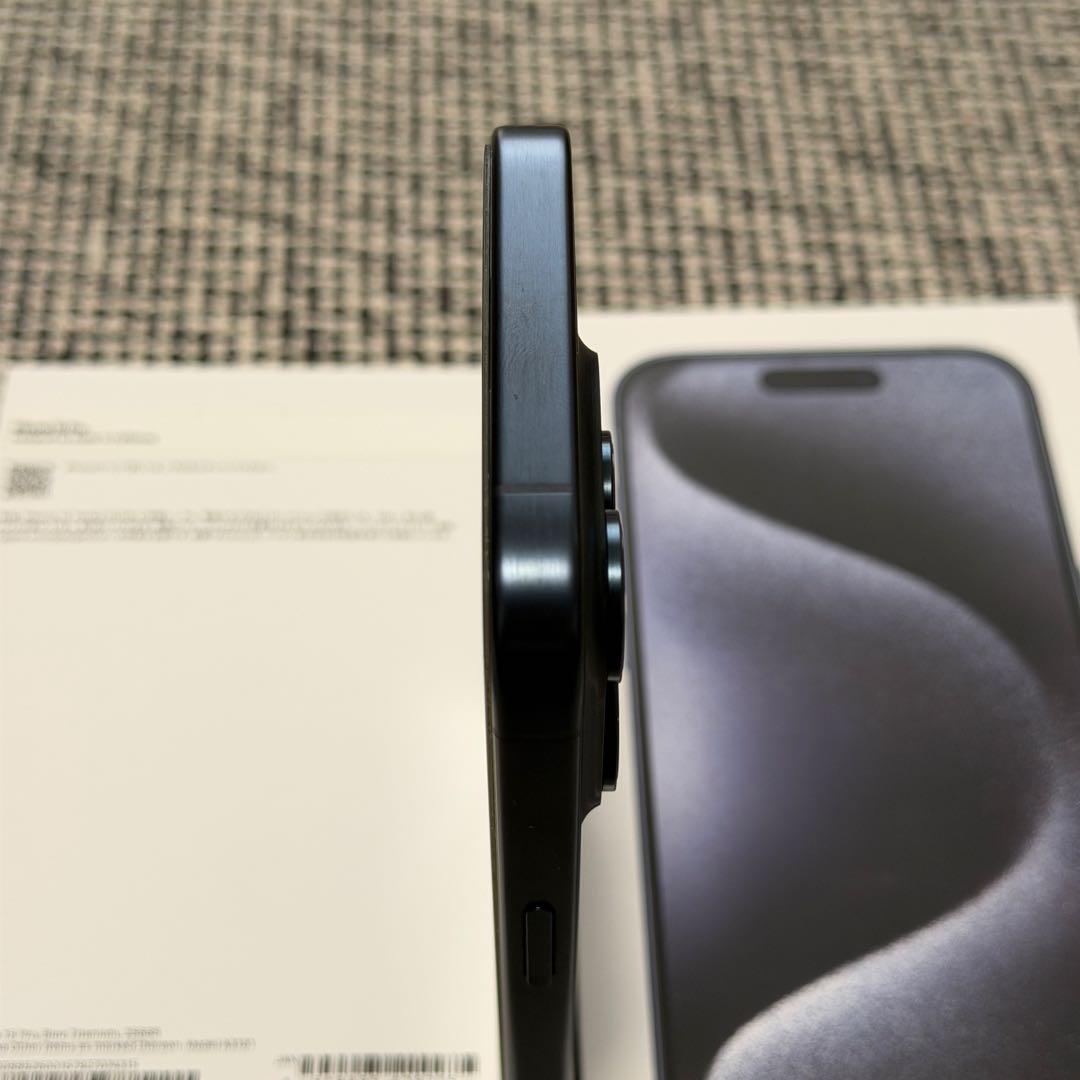 Apple iPhone 15 Pro 256GB 本体