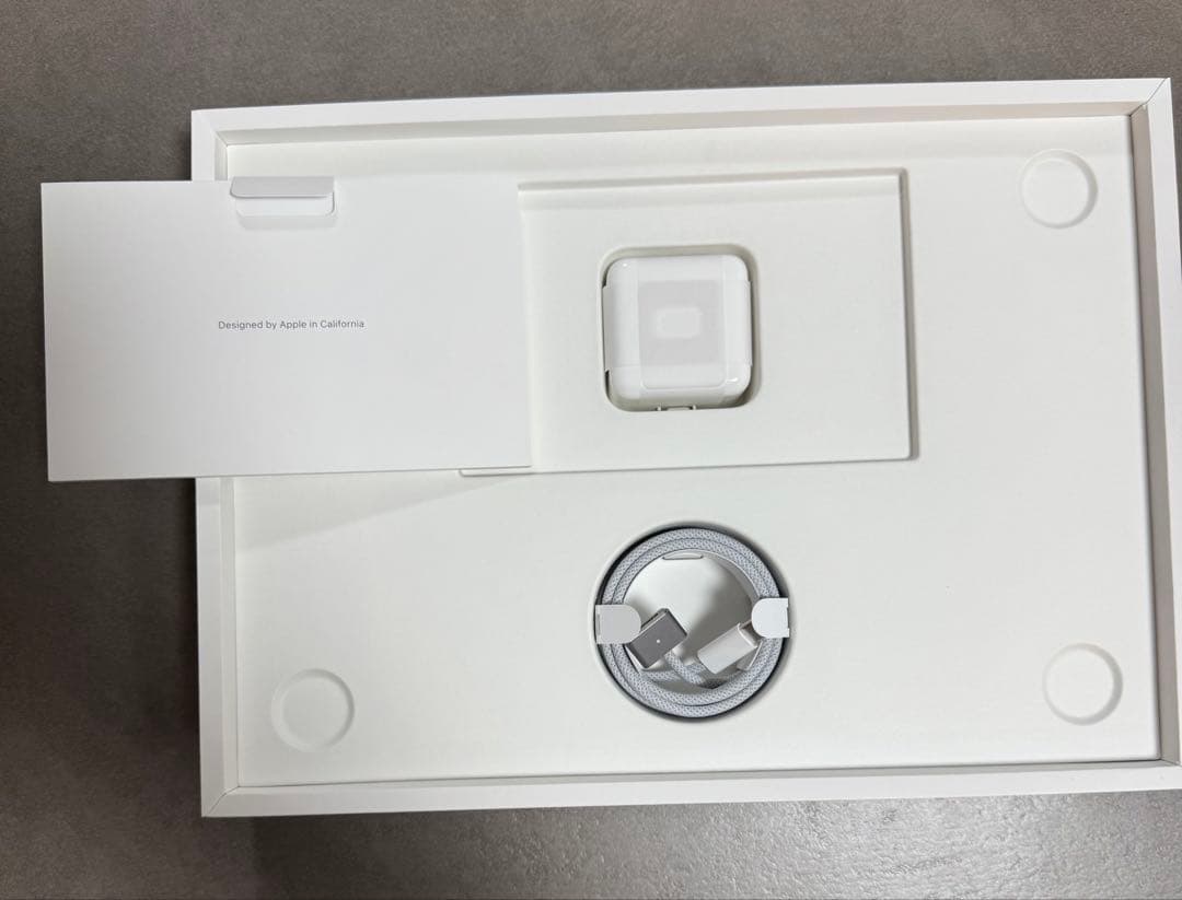 MacBookAir M3 8GB 512GB スペースグレー 美品