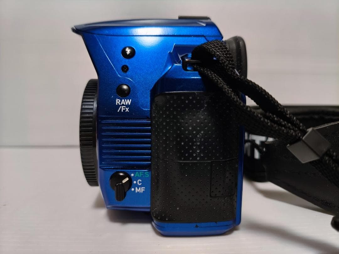 taktak【黒死病対策】【内臓電池交換】PENTAX K-30 青