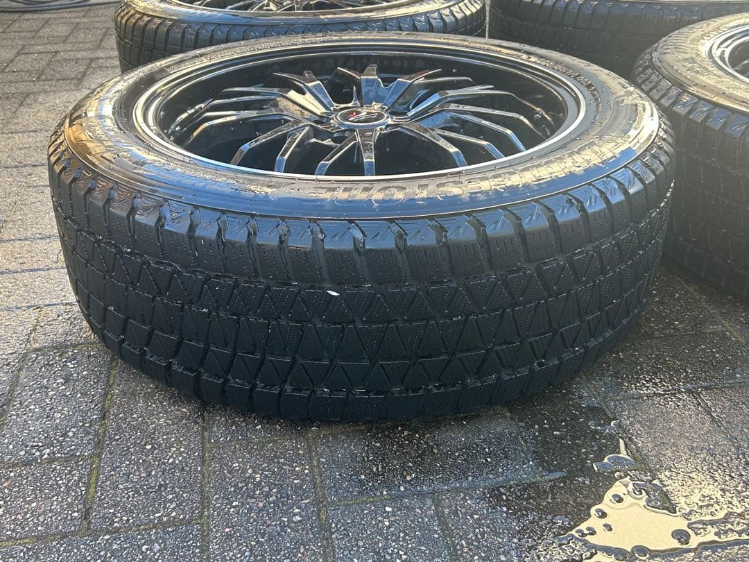 225/55/19 スタッドレスタイヤホイールセット