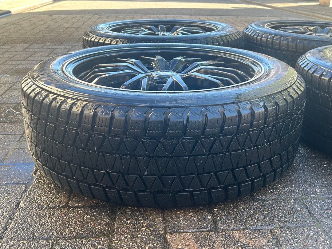 225/55/19 スタッドレスタイヤホイールセット