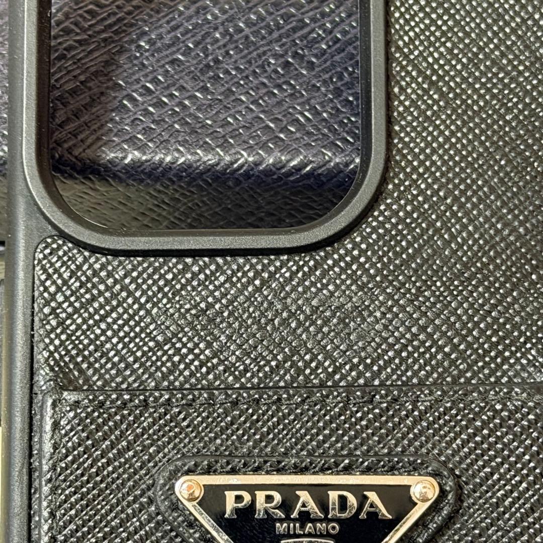 ☆良品☆PRADA プラダ　iPhoneケース　サフィアーノ　三角ロゴ　ブラック